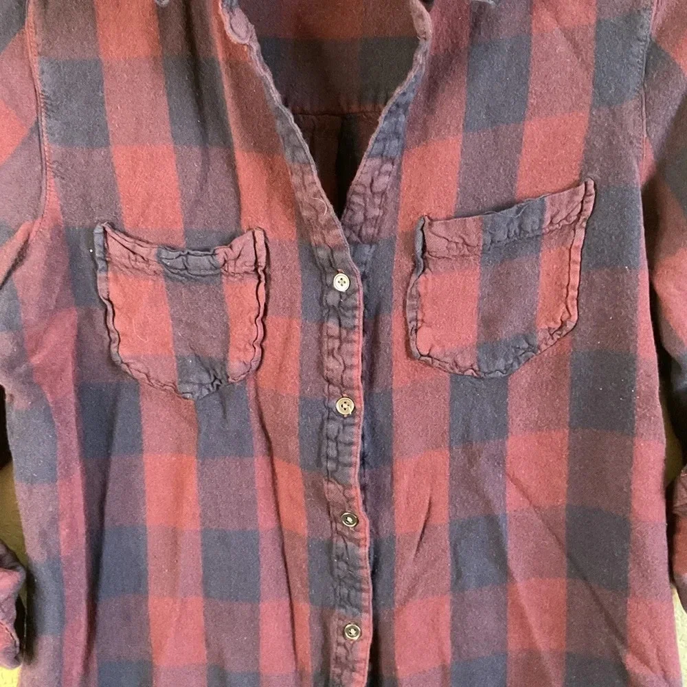 Tinsel Womens Plaid Long Sleeve Button Down Top Size Medium‎
